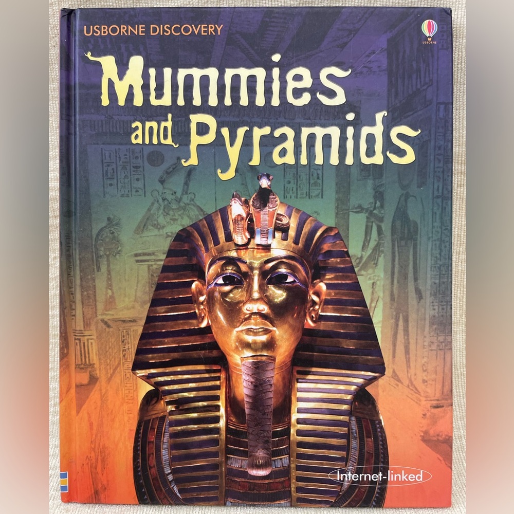 NEW Usborne Mummies and Pyramids